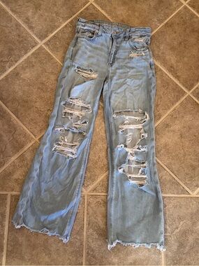 American Eagle Light Blue Distressed Wide-Leg Women’s Jeans size 0 short